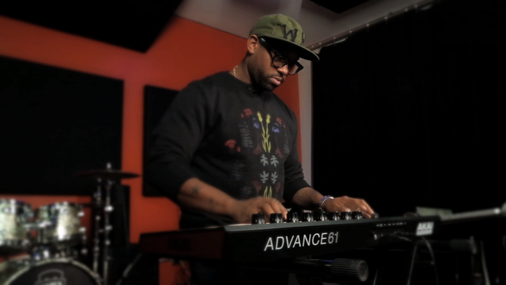 Akai Advance Teaser